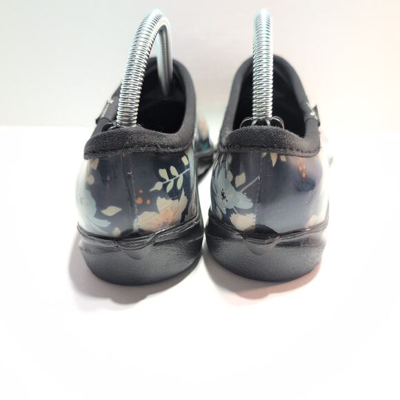 SLOGGERS Waterproof Gardening Clogs Women's 9 Made In USA Floral Fun Blue - Picture 3 of 7